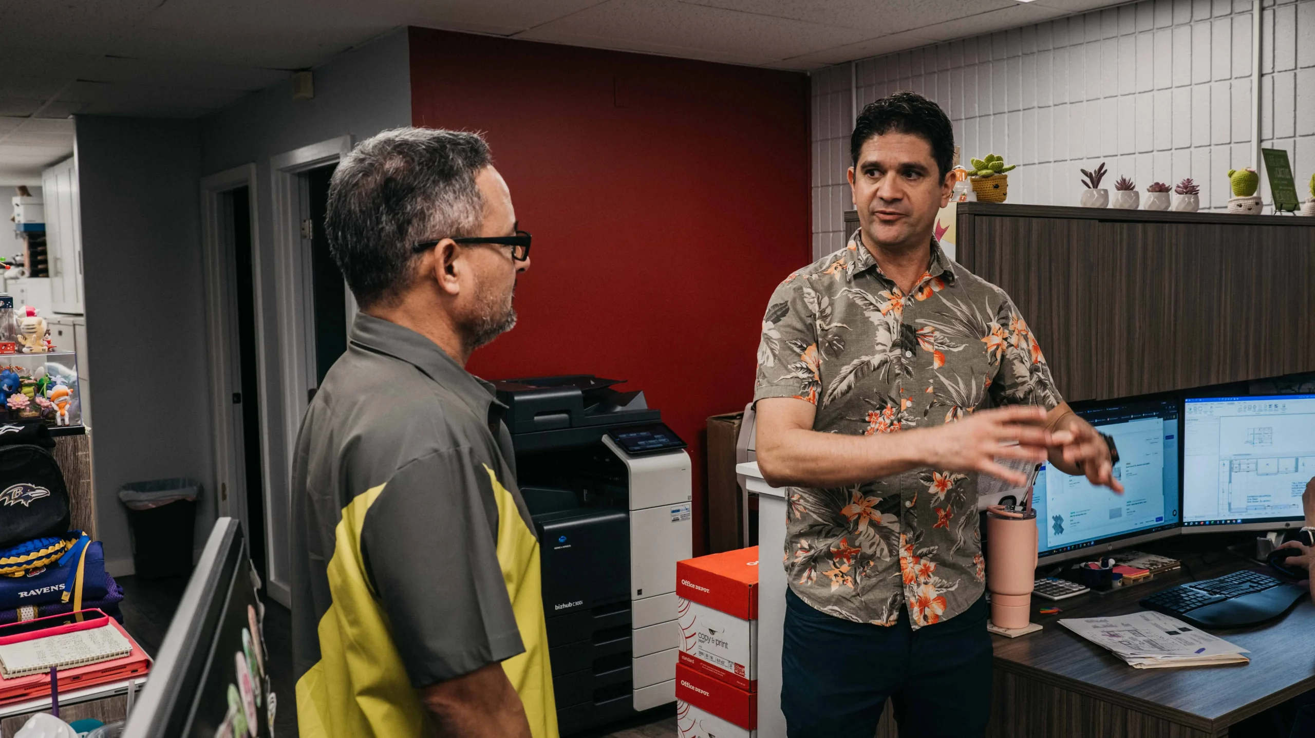 Marcus Mendonca Meeting With Honolulu Contractor